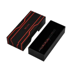 BOLIGRAFO BELIUS LEGACY ALUMINIO DISEÑO TRIANGULO ROJO CUERPO NEGRO TINTA COLOR AZUL CAJA DE DISEÑO