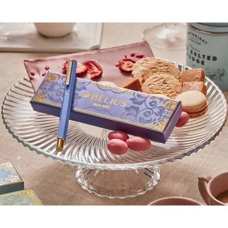 BOLIGRAFO BELIUS MACARON BLISS FORMA HEXAGONAL COLOR MORADO Y DORADO TINTA AZUL CAJA DE DISEÑO