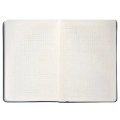 CUADERNO CON GOMILLA ANTARTIK NOTES TAPA DURA A5 HOJAS CUADRICULA AZUL MARINO 100 HOJAS 80 GR FSC