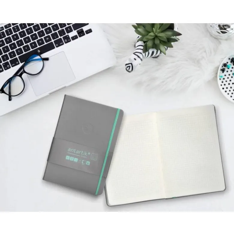 CUADERNO CON GOMILLA ANTARTIK NOTES TAPA DURA A5 HOJAS CUADRICULA GRIS Y TURQUESA 100 HOJAS 80 GR FSC