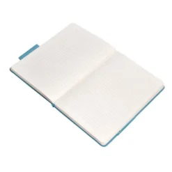 CUADERNO CON GOMILLA ANTARTIK NOTES TAPA DURA A5 HOJAS RAYAS AZUL CLARO 100 HOJAS 80 GR FSC