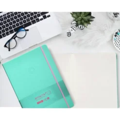 CUADERNO CON GOMILLA ANTARTIK NOTES TAPA DURA A4 HOJAS PUNTOS ROSA Y TURQUESA 100 HOJAS 80 GR FSC