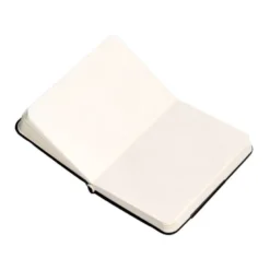 CUADERNO CON GOMILLA ANTARTIK NOTES TAPA DURA A7 HOJAS LISAS NEGRO 80 HOJAS 80 GR FSC