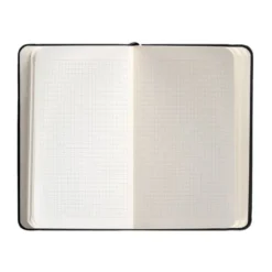 CUADERNO CON GOMILLA ANTARTIK NOTES TAPA DURA A6 HOJAS CUADRICULA NEGRO 100 HOJAS 80 GR FSC