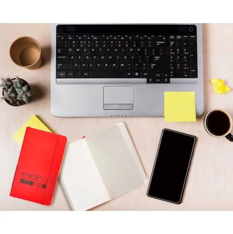 CUADERNO CON GOMILLA ANTARTIK NOTES TAPA BLANDA A6 RAYAS ROJO 100 HOJAS 80 GR FSC