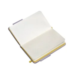 CUADERNO CON GOMILLA ANTARTIK NOTES TAPA DURA A6 HOJAS CUADRICULA MORADO Y AMARILLO 100 HOJAS 80 GR FSC