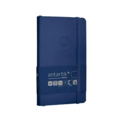 CUADERNO CON GOMILLA ANTARTIK NOTES TAPA BLANDA A6 HOJAS LISAS AZUL MARINO 100 HOJAS 80 GR FSC