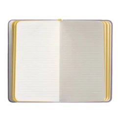 CUADERNO CON GOMILLA ANTARTIK NOTES TAPA DURA A6 HOJAS RAYAS MORADO Y AMARILLO 100 HOJAS 80 GR FSC