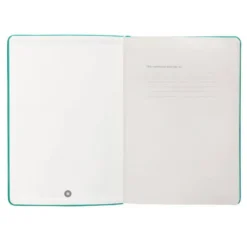 CUADERNO CON GOMILLA ANTARTIK NOTES TAPA DURA A5 HOJAS PUNTOS TURQUESA 100 HOJAS 80 GR FSC