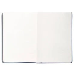 CUADERNO CON GOMILLA ANTARTIK NOTES TAPA DURA A5 HOJAS LISAS AZUL MARINO 100 HOJAS 80 GR FSC