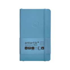 CUADERNO CON GOMILLA ANTARTIK NOTES TAPA BLANDA A6 CUADRICULA AZUL CLARO 100 HOJAS 80 GR FSC