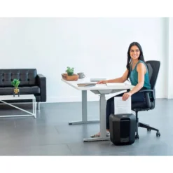 DESTRUCTORA DE DOCUMENTOS FELLOWES LX-85 CAPACIDAD DE CORTE 12 H SEGURIDAD P4 DESTRUYE GRAPAS CLIPS Y