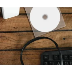 Funda de polipropileno CD/DVD Q-Connect. Funda con solapa -pack de 50 unidades.