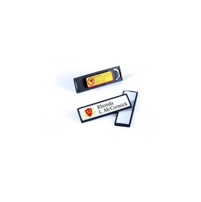 IDENTIFICADOR PORTANOMBRE DURABLE PVC ANTIARAÑAZOS CON IMAN Y EFECTO LUPA COLOR NEGRO 67X17 MM