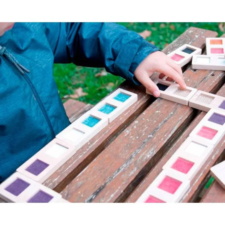 JUEGO DIDACTICO ANDREUTOYS DOMINO SENSORIAL TEXTURAS MADERA 28 PIEZAS +2 AÑOS
