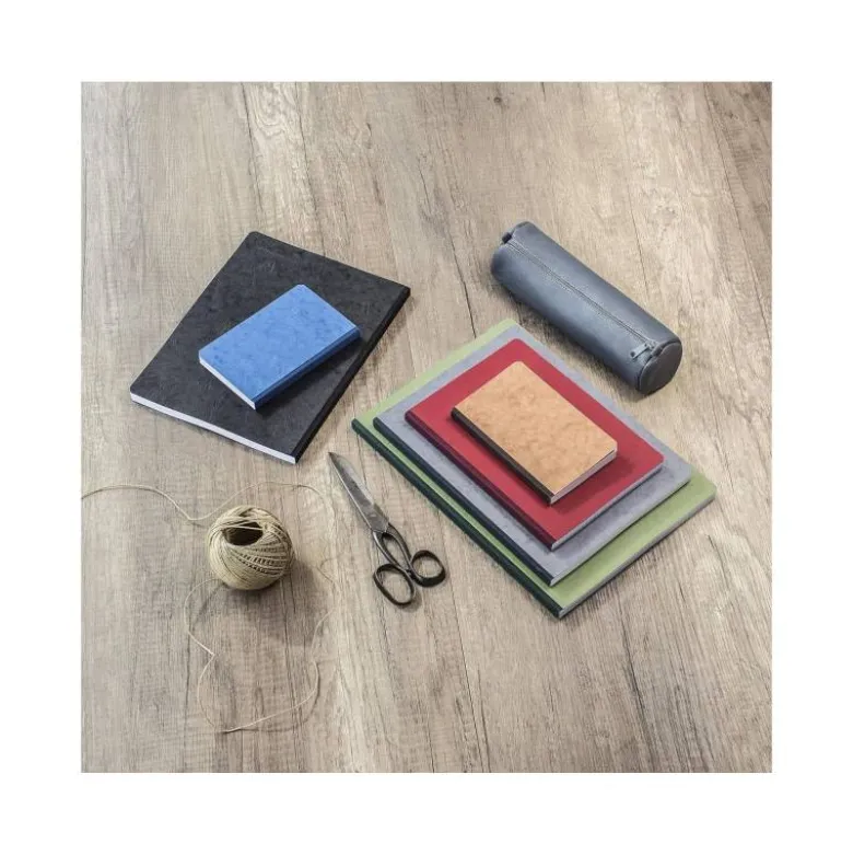 Libreta Clarefontaine color negro A5 tapa cartulina rayado horizontal 96 hojas