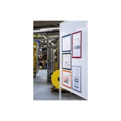 Marco porta anuncios magnético A4 color Rojo