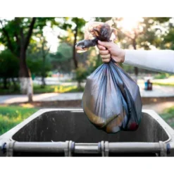 PAPELERA CONTENEDOR Q-CONNECT PLASTICO CON TAPADERA 240L COLOR GRIS 1040X610X610 MM CON RUEDAS