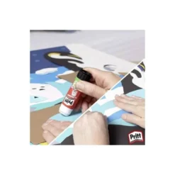 Pegamento en barra marca Pritt de 22 gr