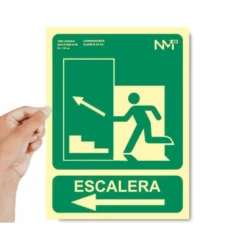 PICTOGRAMA ARCHIVO 2000 SALIDA EMERGENCIA ESCALERA SUBE IZQUIERDA PVC COLOR VERDE LUMINISCENTE 224X300 MM