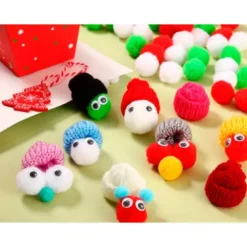 POMPONES DE COLORES LIDERPAPEL 1,5 CM TONALIDADES ROJAS BOLSA CON 80 UNIDADES
