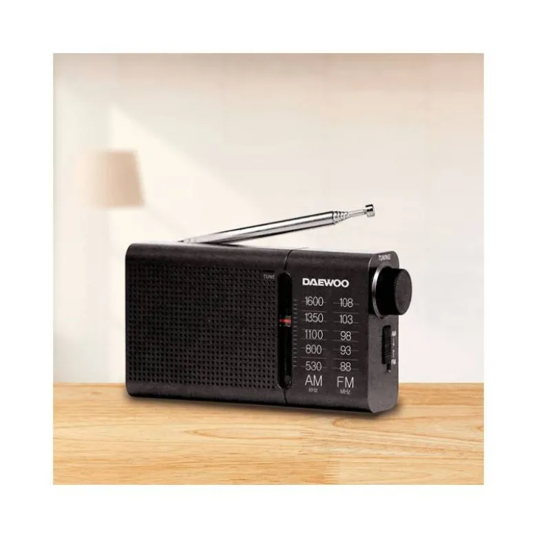 RADIO PORTATIL DAEWOO AM/FM ANTENA TELESCOPICA AURICULARES INCLUIDOS JACK 3.5 MM COLOR NEGRO