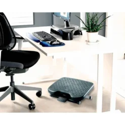 Reposapies ajustable Q-Connect premium con alfombrilla de caucho