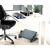 Reposapies plastico ajustable q-connect medidas 310 x 90 x 450 mm.