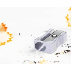SACAPUNTAS Q-CONNECT METALICO RECTANGULAR 1 USO