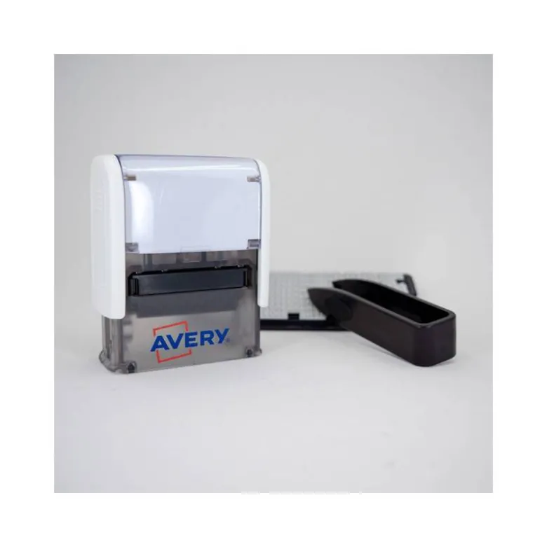 SELLO AVERY ESPECIAL TEJIDOS PERSONALIZABLE 3 LINEAS 288 CARACTERES CON PINZA Y TIRA TERMOADHESIVA LAVABLE NEGRO