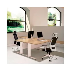 SILLA ROCADA CON RUEDAS DE OFICINA CON BRAZOS REGULABLES Y RESPALDO MALLA NEGRO TAPIZADA EN TELA IGNIFUGA NEGRO COLOR BLANCO